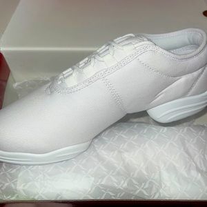 Capezio Canvas Dansneaker® NIB 9 White Women’s